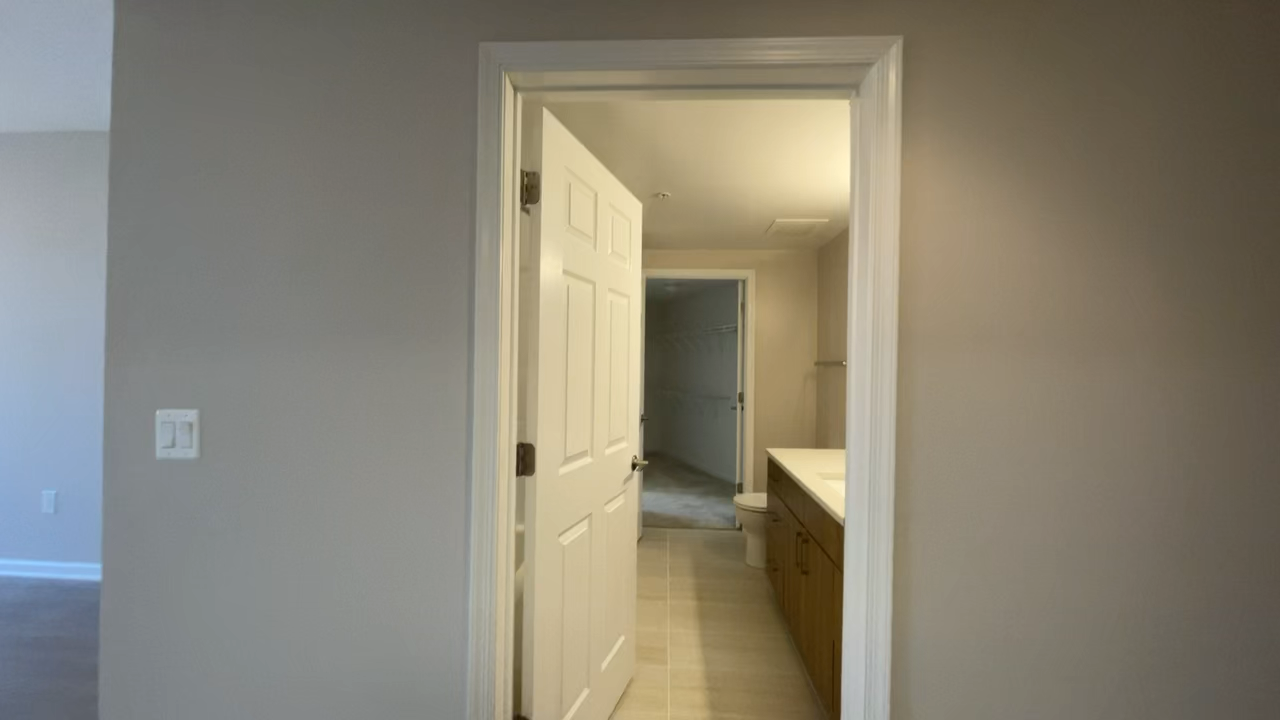 Video Tour Apartment 1411 | Meridian at Gallery Place | Hirshhorn Floor Plan